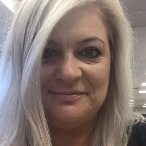 Meet your Posher, Deborah